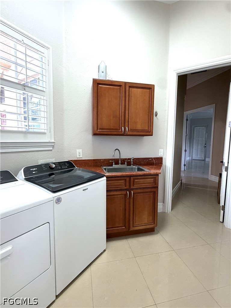5 Bed SingleFamilyResidence for Sale in Naples, FL — photo 34