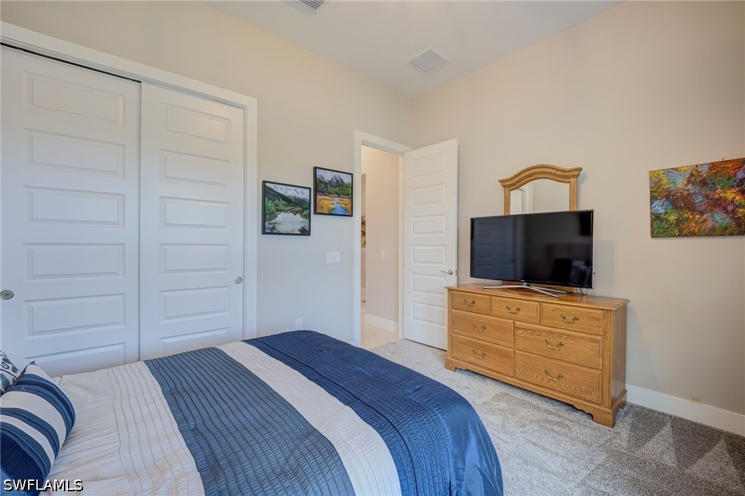 5 Bed SingleFamilyResidence for Sale in Avalon Park, FL — photo 34