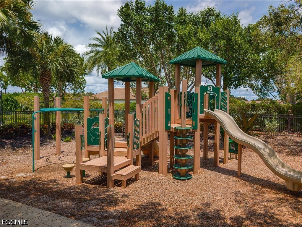 3 Bed Pool Home for Sale in Naples, photo 34