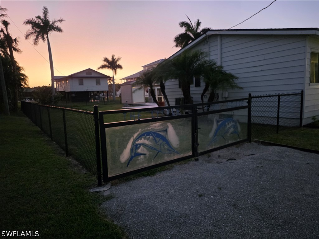 2 Bed SingleFamilyResidence for Sale in Everglades City, FL — photo 34
