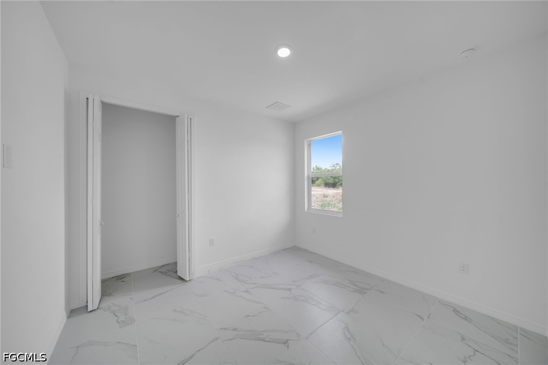 4 Bed SingleFamilyResidence for Sale in Lehigh Acres, photo 34