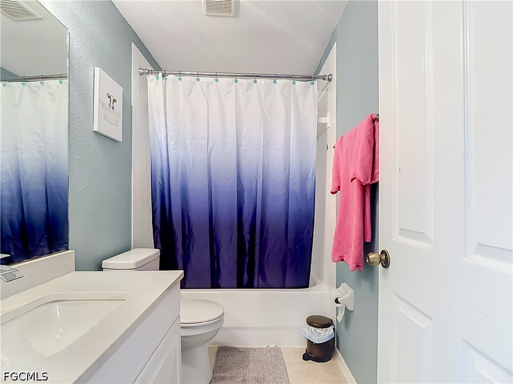 3 Bed SingleFamilyResidence for Sale in Cape Coral, photo 34