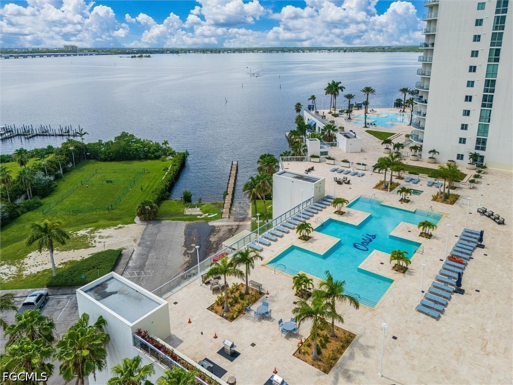 2 Bed Waterfront Home for Sale in Oasis, photo 34
