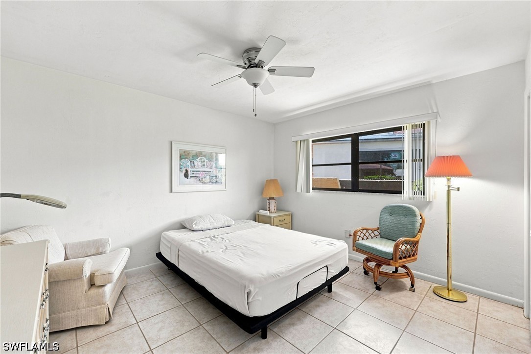 3 Bed Pool Home for Sale in Park Shore, photo 34