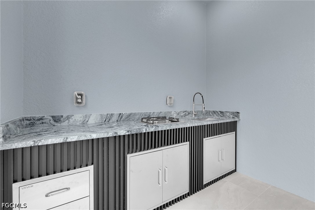 4 Bed SingleFamilyResidence for Sale in Lehigh Acres, photo 34