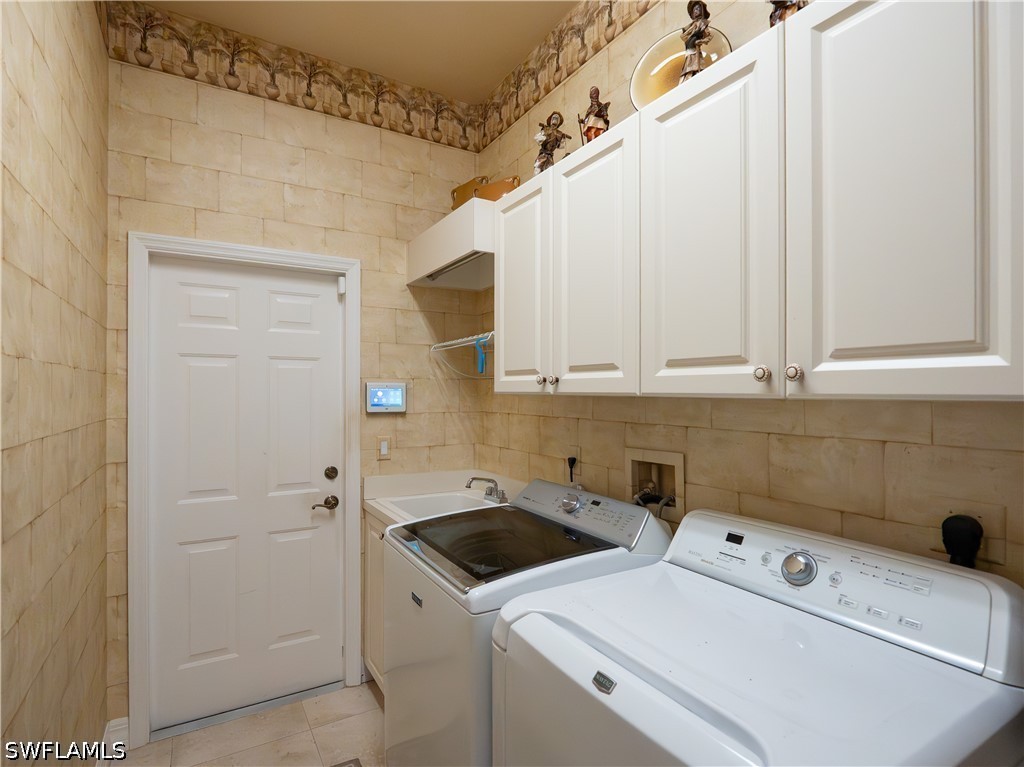 3 Bed Pool Home for Sale in Naples, photo 34