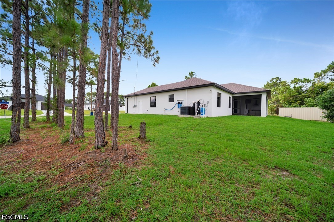 3 Bed SingleFamilyResidence for Sale in Lehigh Acres, photo 34