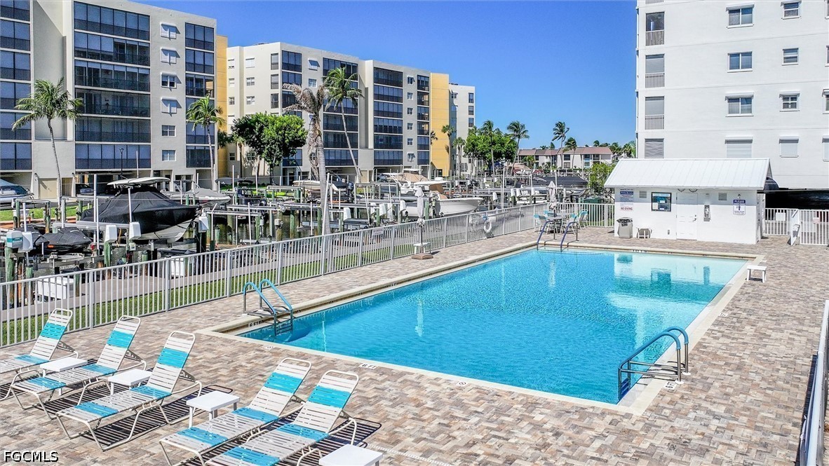 2 Bed Waterfront Home for Sale in Casa Marina, photo 34