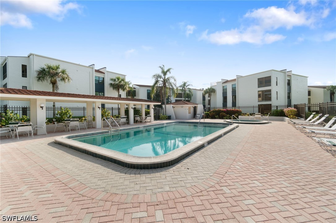 2 Bed Condominium for Sale in Lakewood, photo 34
