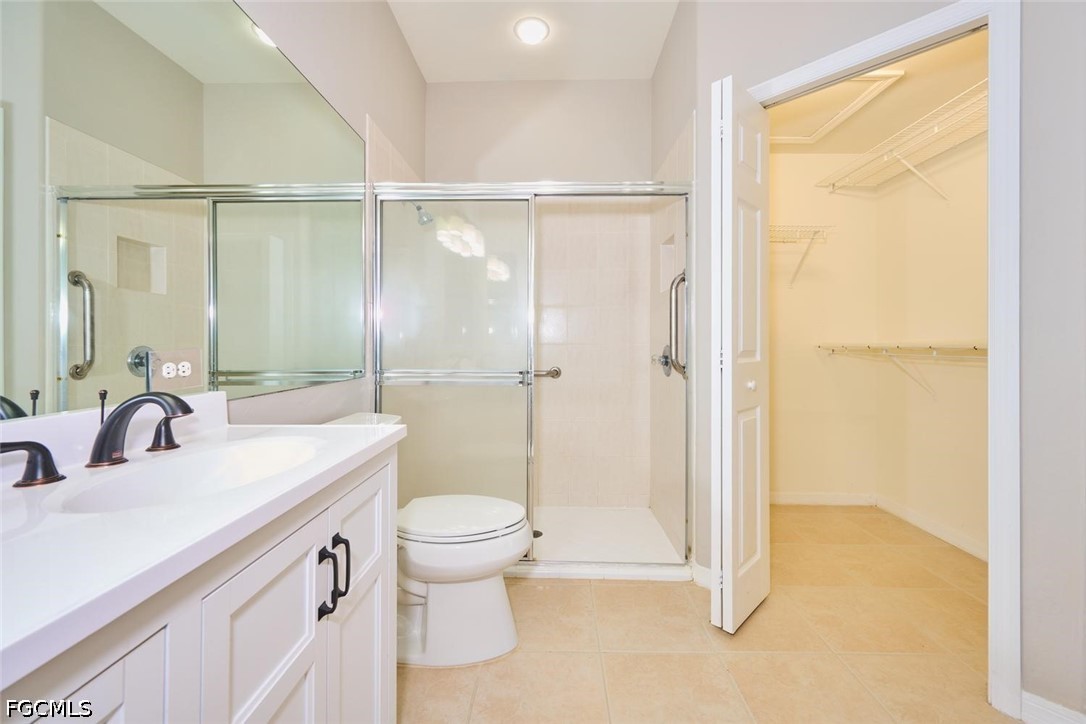 2 Bed Waterfront Home for Sale in Fort Myers, photo 34