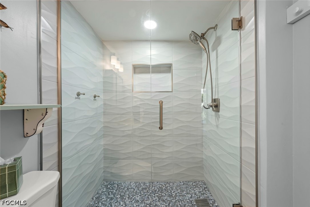 2 Bed Pool Home for Sale in Sanibel, photo 34