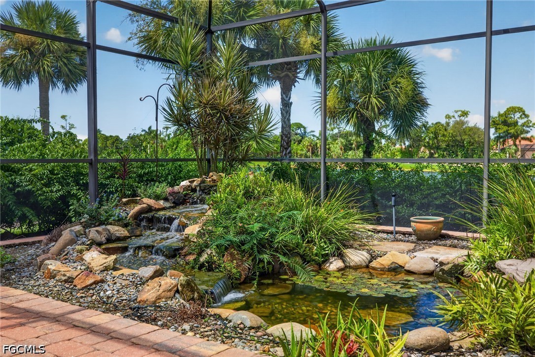 4 Bed Waterfront Home for Sale in Crown Colony, photo 34