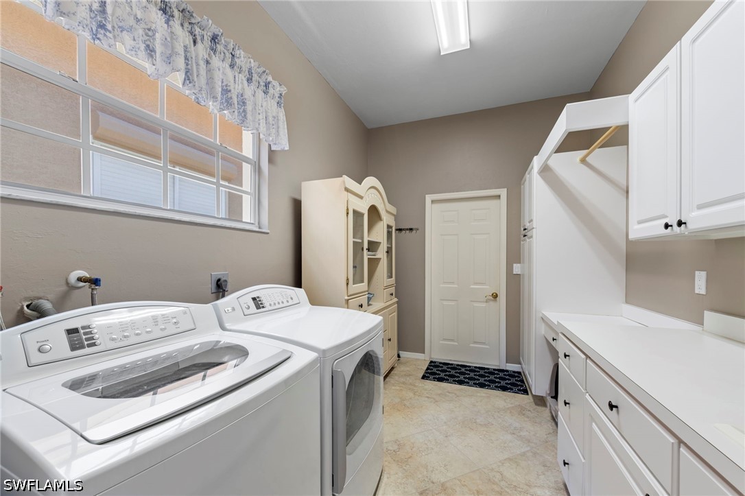 3 Bed Pool Home for Sale in Lake Club, photo 34