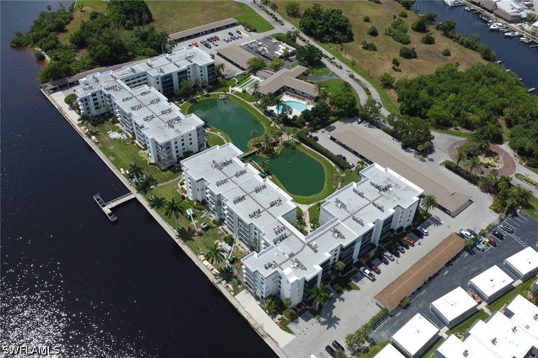 1 Bed Waterfront Home for Sale in Schooner Bay, photo 34