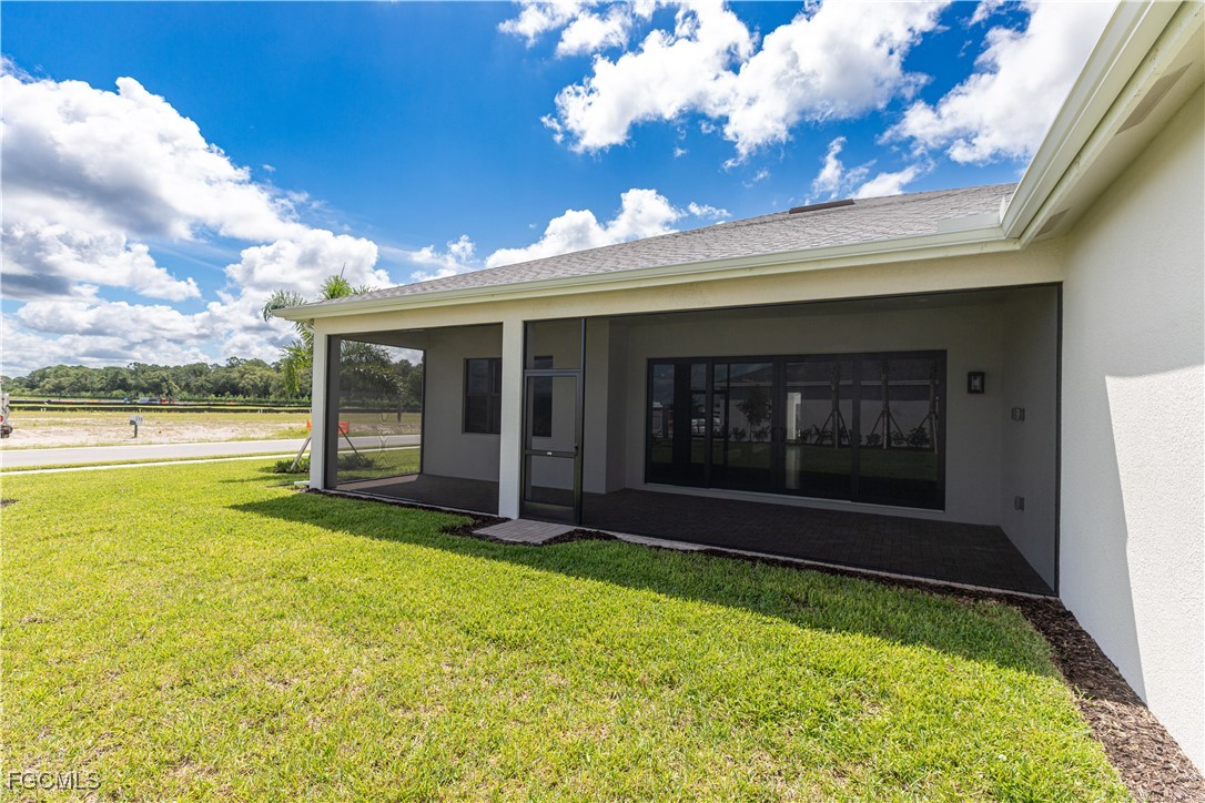 3 Bed SingleFamilyResidence for Sale in Valencia Harbor, FL — photo 35