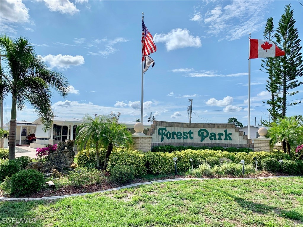2 Bed ManufacturedHome for Sale in North Fort Myers, FL — photo 35