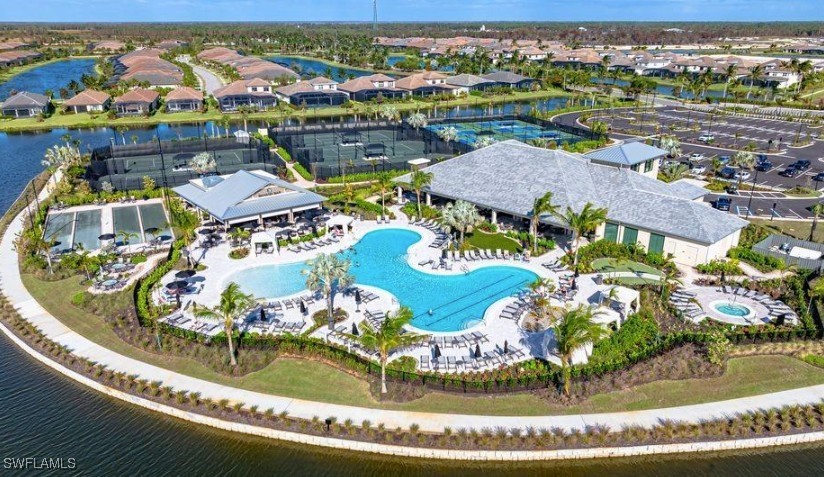 2 Bed Attached for Sale in Naples, photo 35