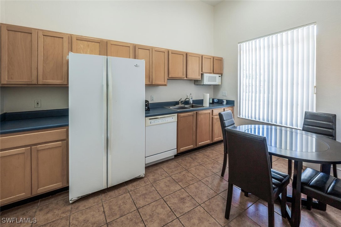 2 Bed Waterfront Home for Sale in Naples, photo 35
