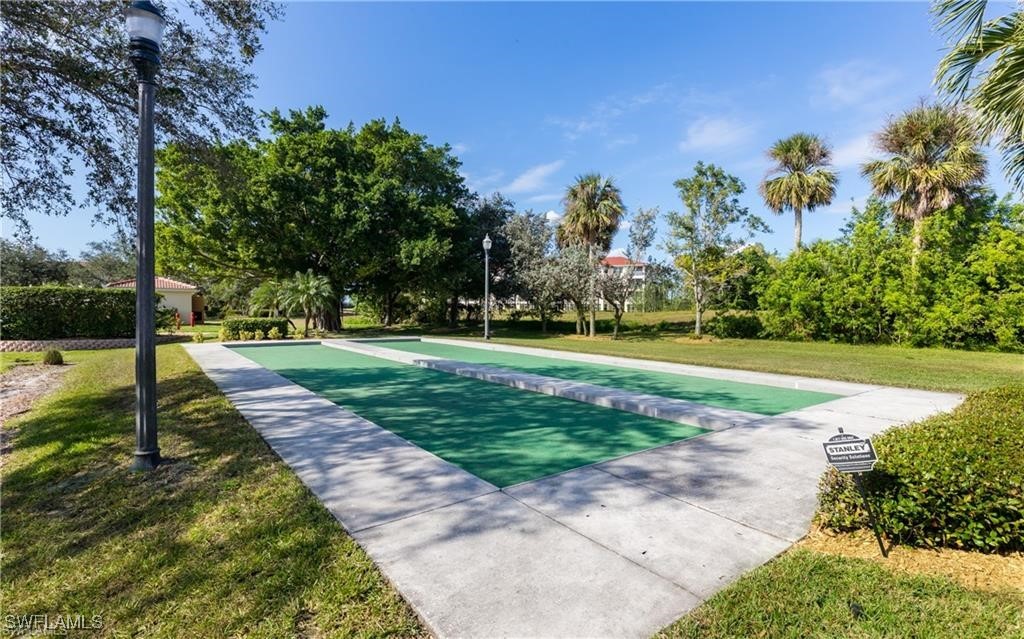 2 Bed Condominium for Sale in Clubhouse Villas, FL, $219,900 — photo 35
