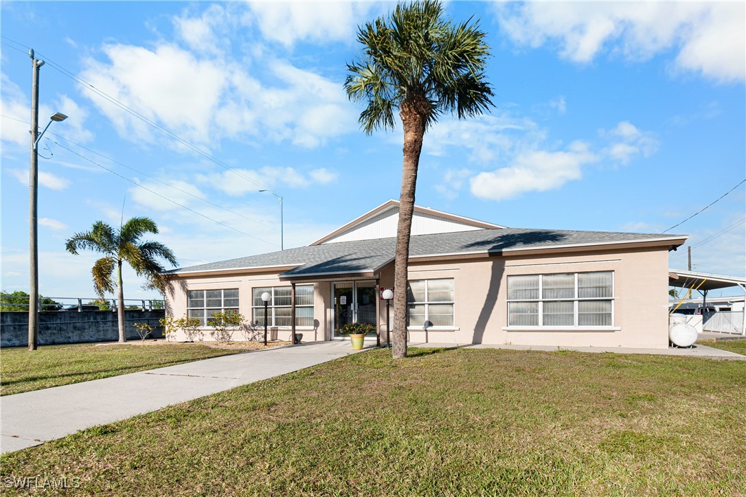 2 Bed ManufacturedHome for Sale in Fort Myers, FL, $80,000 — photo 35