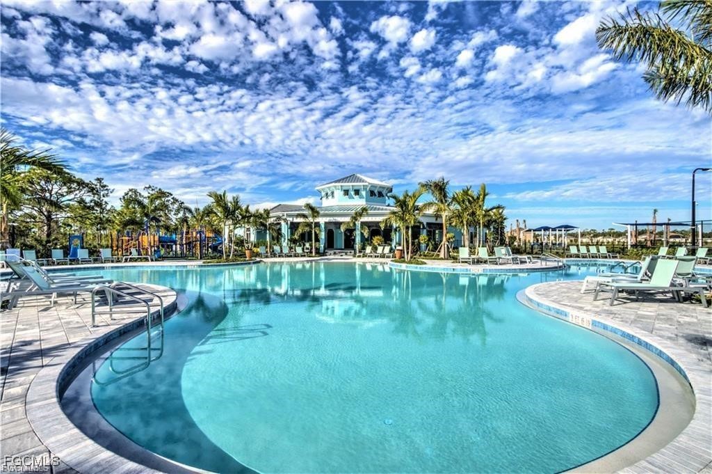 3 Bed SingleFamilyResidence for Sale in Entrada, FL — photo 35