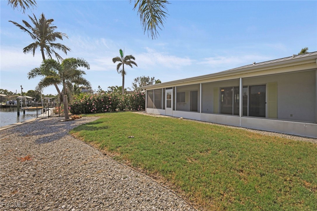 2 Bed Waterfront Home for Sale in Bokeelia, photo 35