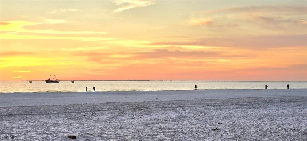 2 Bed Waterfront Home for Sale in The Palms Of Bay Beach, FL — photo 35