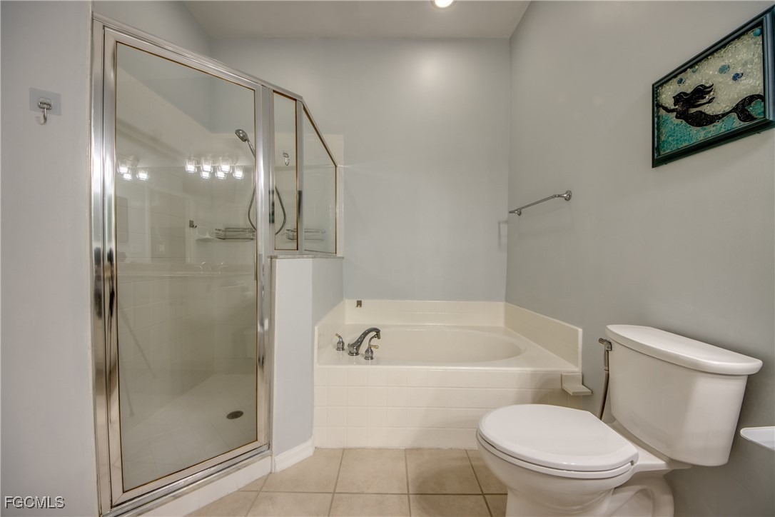 3 Bed Waterfront Home for Sale in Fort Myers, photo 35