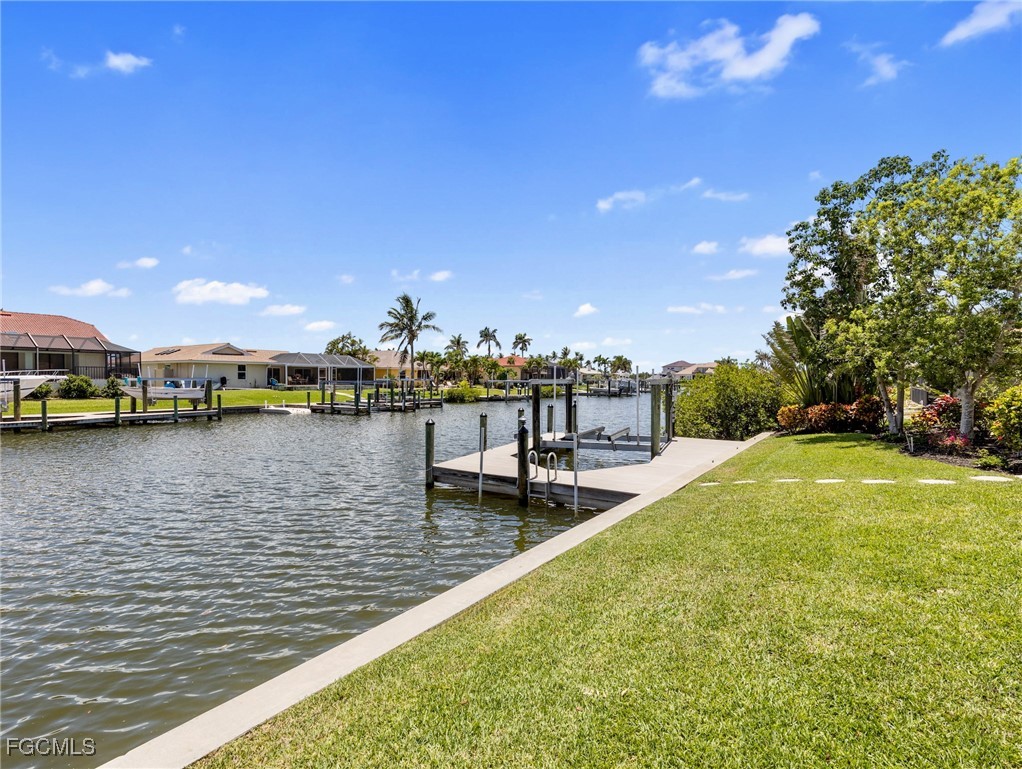 3 Bed Pool Home for Sale in Palm Acres, photo 35