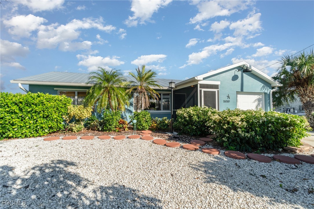 2 Bed Waterfront Home for Sale in Bokeelia, photo 35