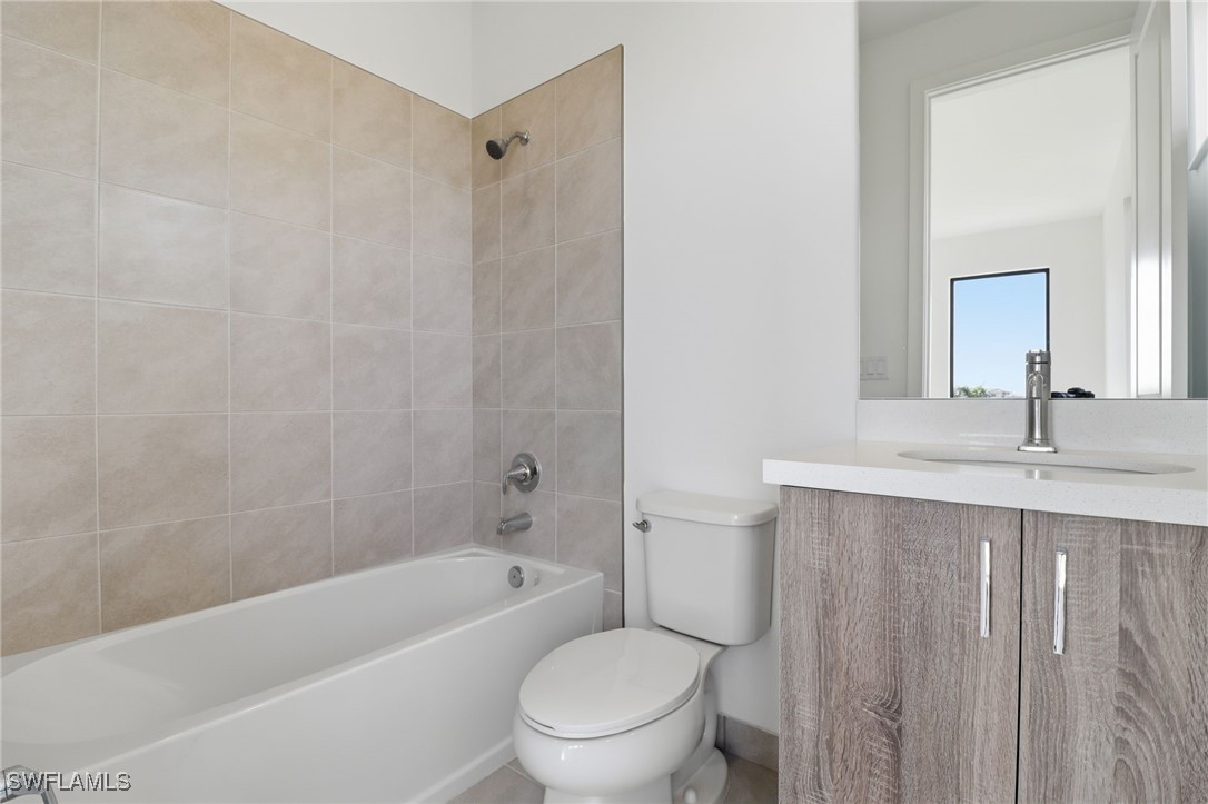 4 Bed SingleFamilyResidence for Sale in Maple Ridge, photo 35