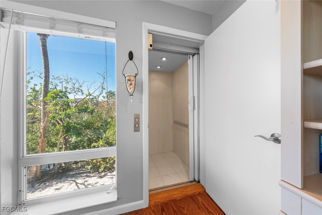 2 Bed Pool Home for Sale in Del Sega, photo 35
