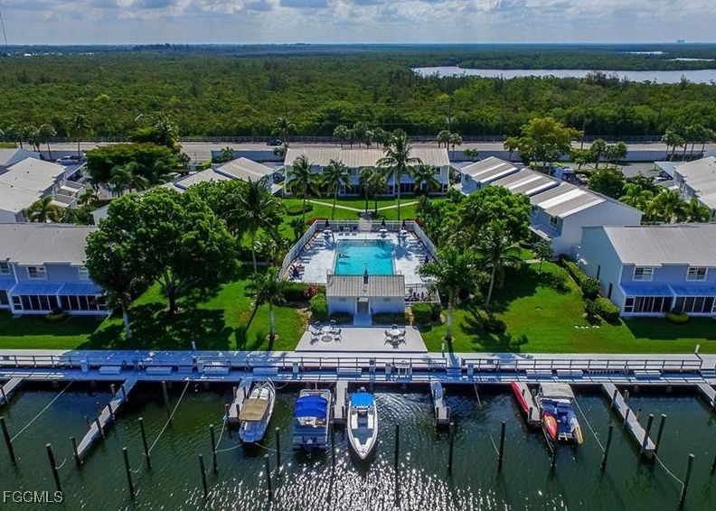 2 Bed Waterfront Home for Sale in Boardwalk Condo, photo 35