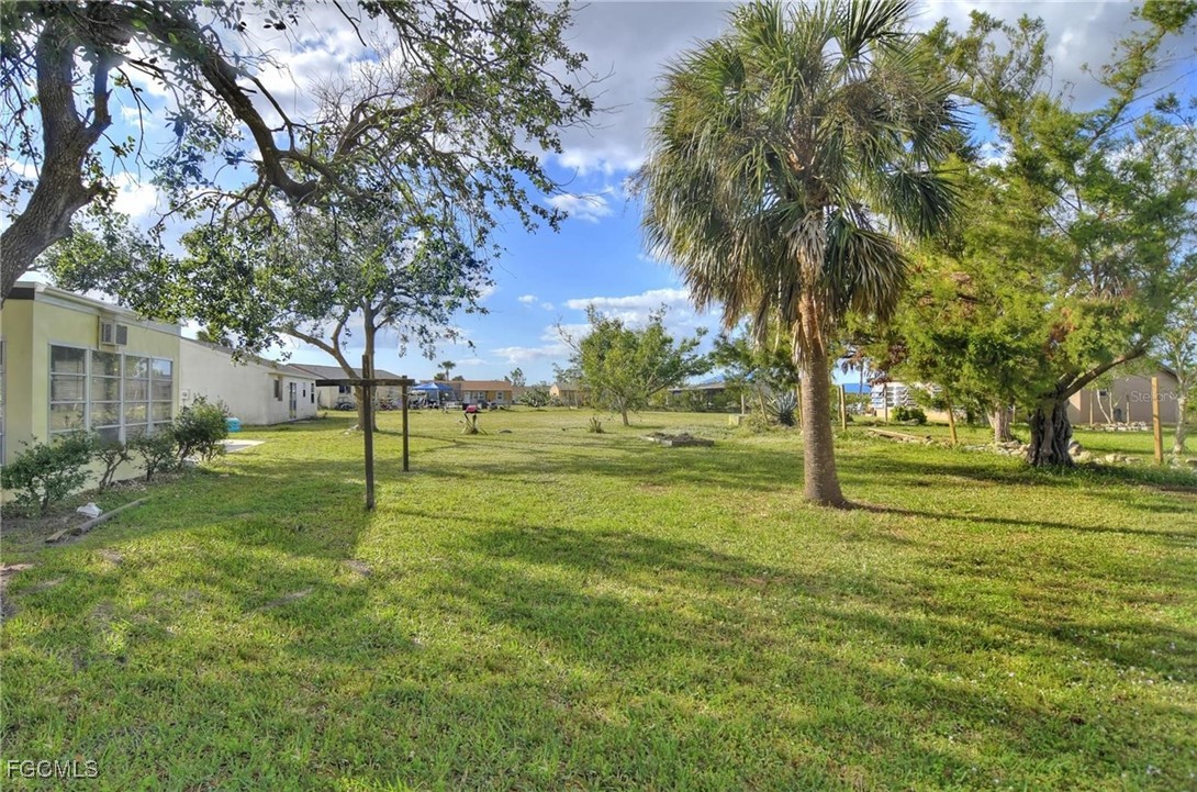 2 Bed SingleFamilyResidence for Sale in Port Charlotte, photo 35