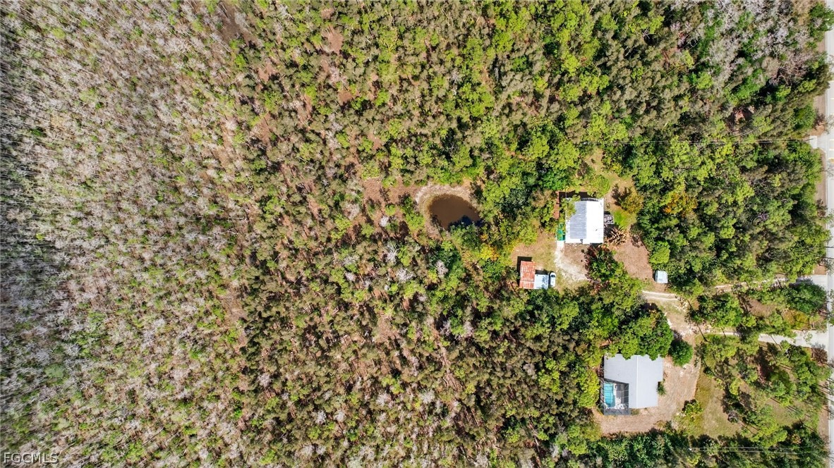 2 Bed SingleFamilyResidence for Sale in Fort Myers, FL — photo 35