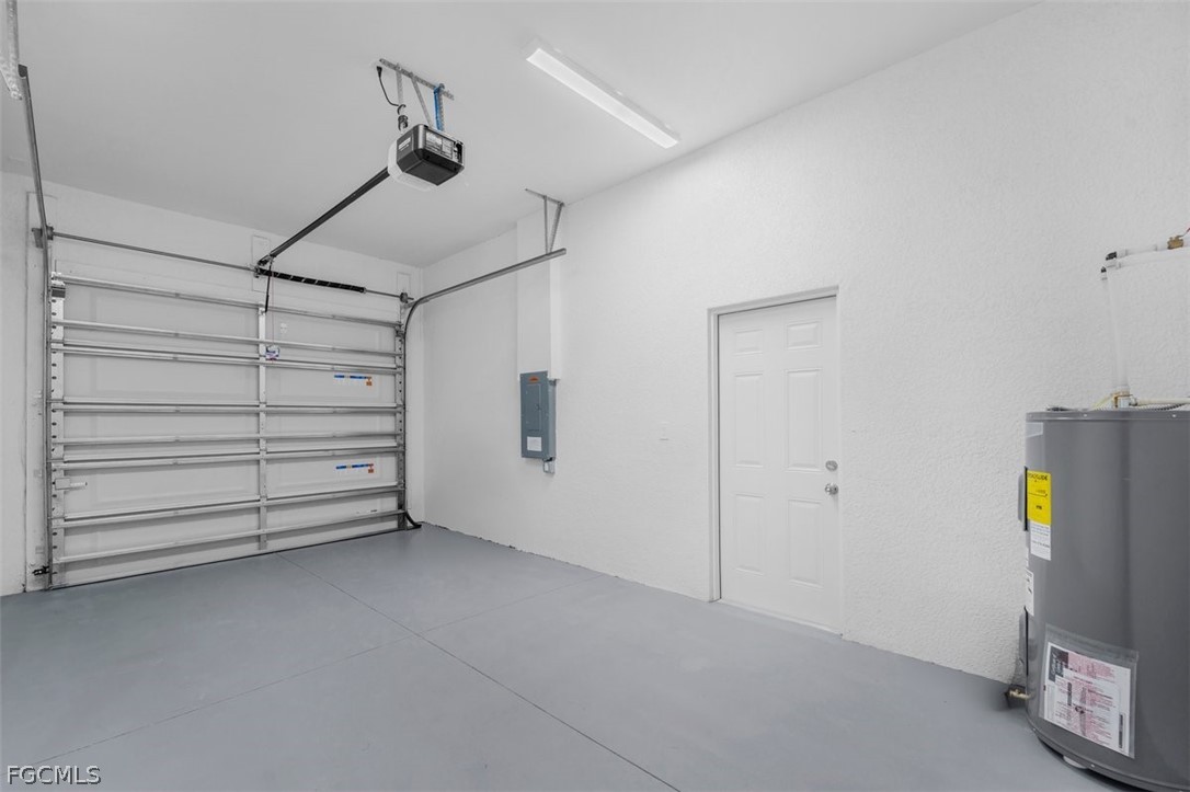 3 Bed SingleFamilyResidence for Sale in Lehigh Acres, photo 35