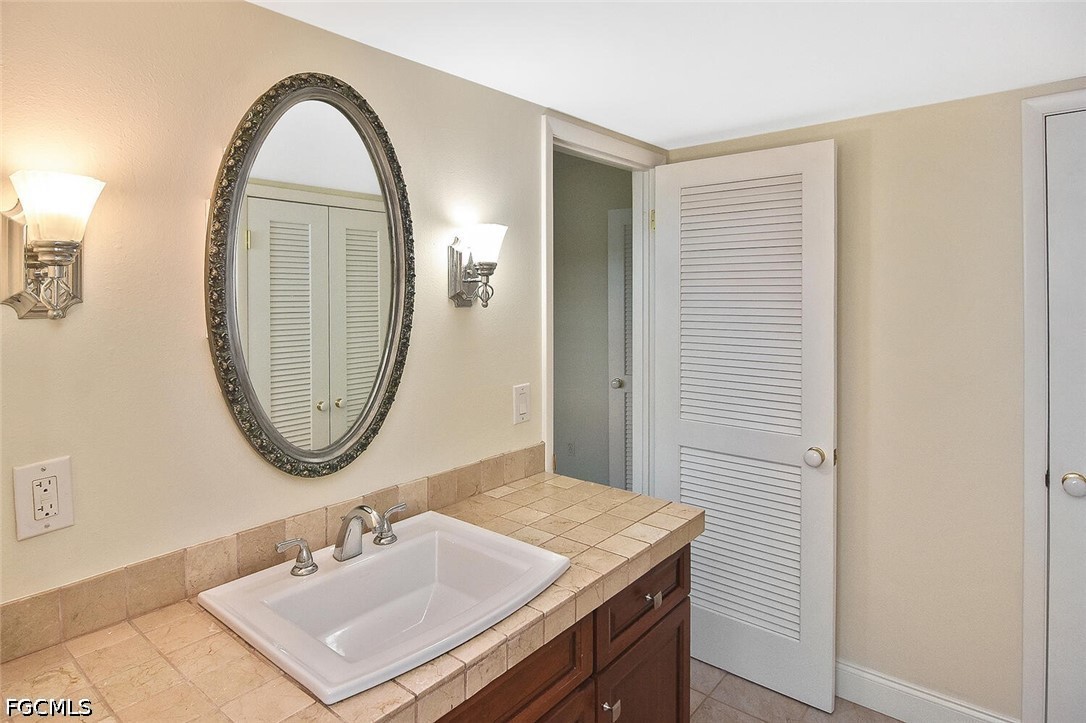 2 Bed Waterfront Home for Sale in Fort Myers, photo 35