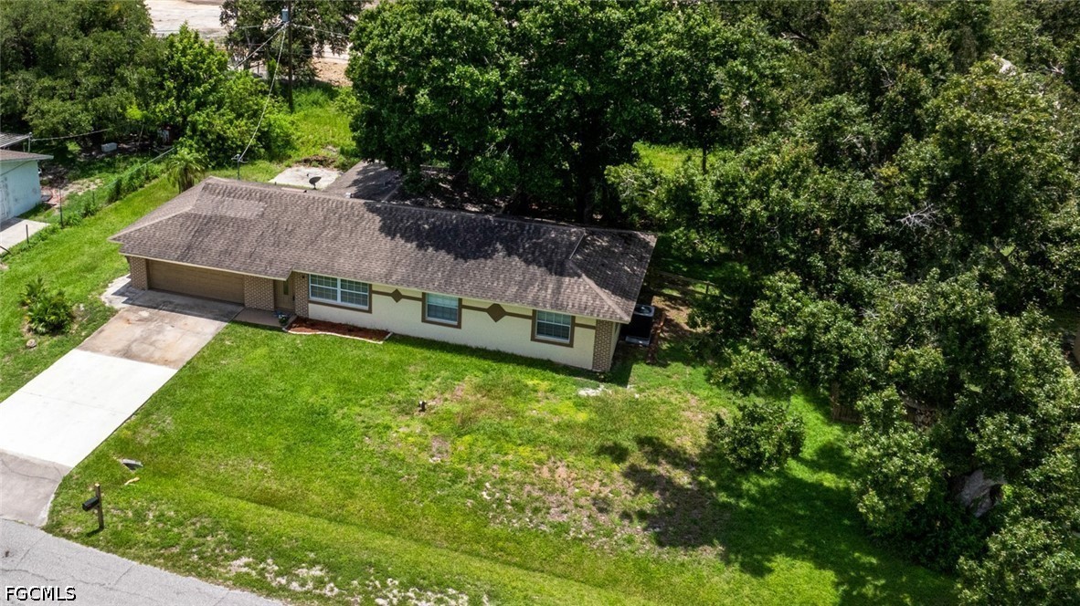 3 Bed SingleFamilyResidence for Sale in Fort Myers, photo 35