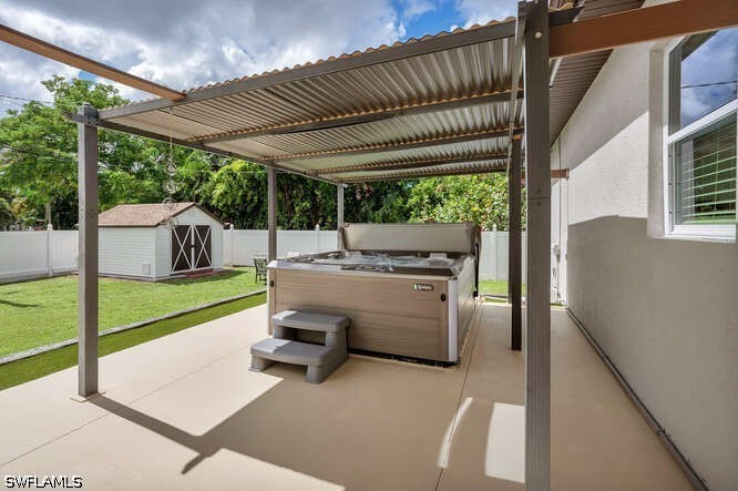3 Bed SingleFamilyResidence for Sale in Naples, photo 35