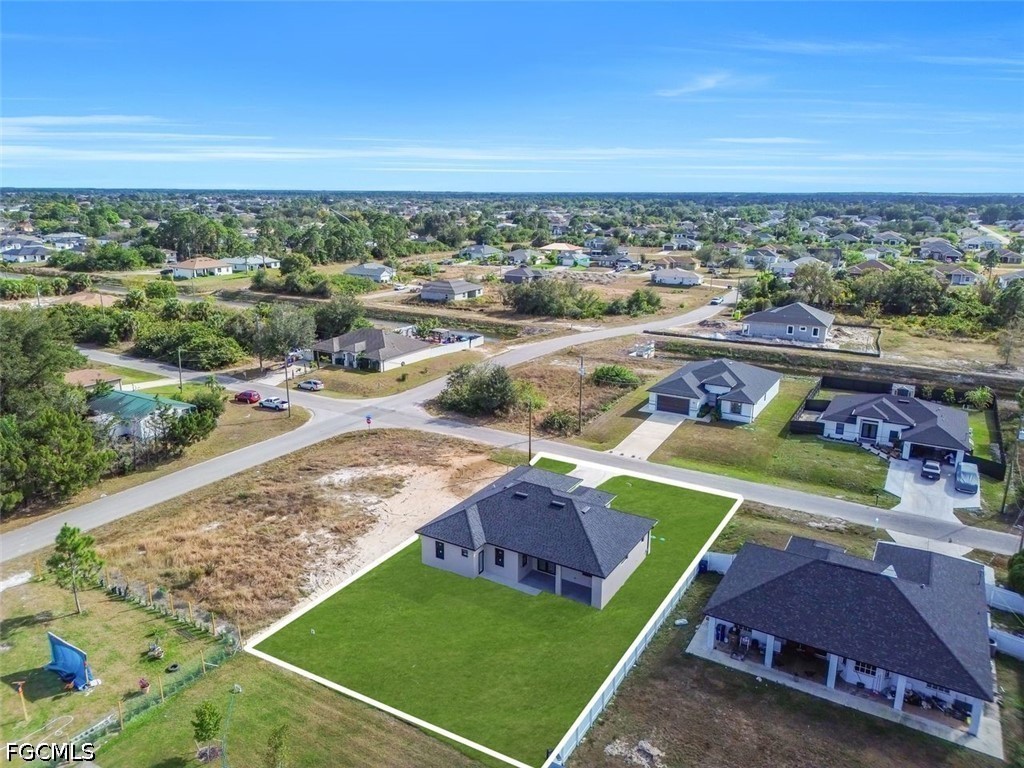 3 Bed SingleFamilyResidence for Sale in Lehigh Acres, photo 35