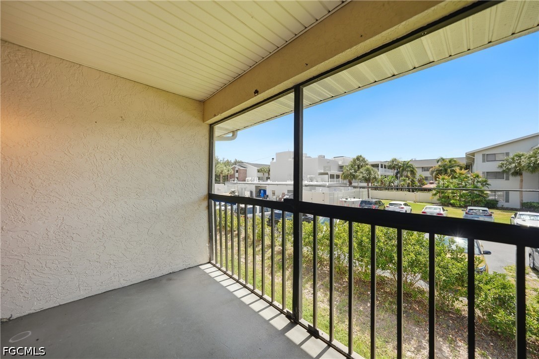 2 Bed Condominium for Sale in Westchester, photo 35
