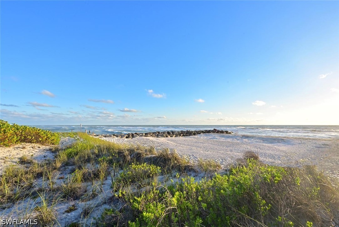 2 Bed Condominium for Sale in Belmont Court, FL, $6,000 — photo 35