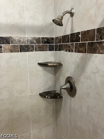 2 Bed Attached for Sale in Myerlee Circle Condo, FL, $1,900 — photo 35