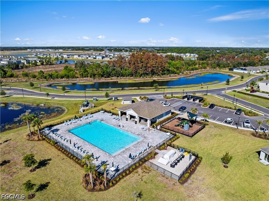 5 Bed SingleFamilyResidence for Sale in Savanna Lakes, FL — photo 35