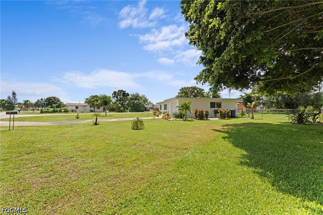 2 Bed SingleFamilyResidence for Sale in Wedgewood, photo 35