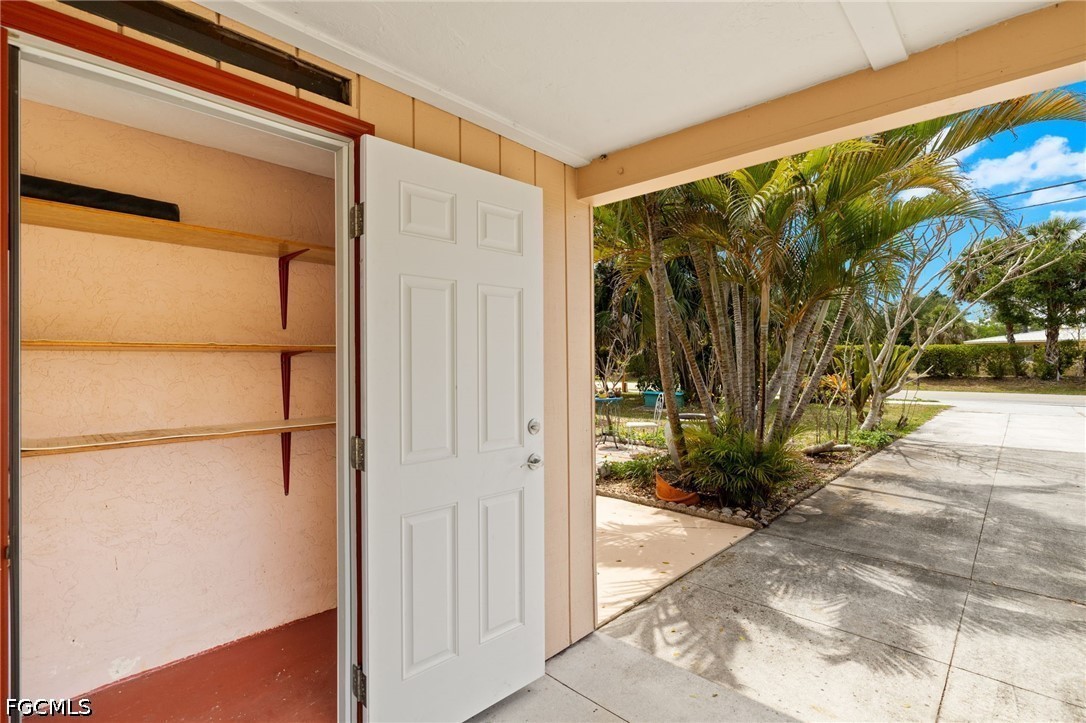 3 Bed SingleFamilyResidence for Sale in Fort Myers, photo 35