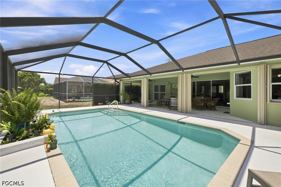 3 Bed Pool Home for Sale in Meadowbrook, photo 35