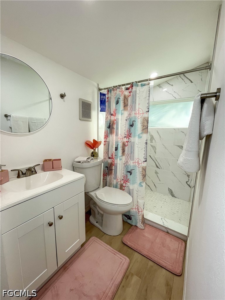 4 Bed Pool Home for Sale in Granada Terrace, photo 35
