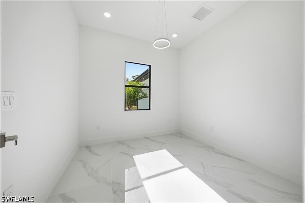 3 Bed SingleFamilyResidence for Sale in Lehigh Acres, photo 35