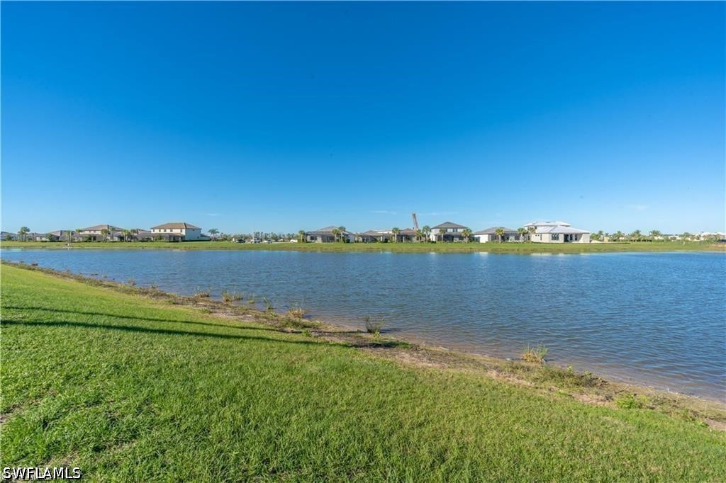 4 Bed Pool Home for Sale in Verdana Village, photo 35